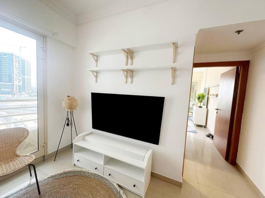 Stunning Bohemian 1 Bedroom In Marina Near Beach, Metro